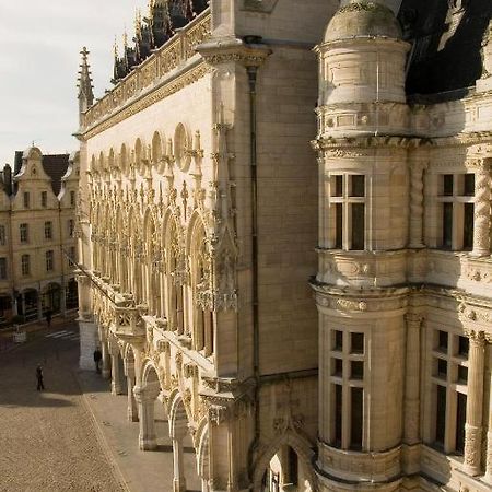 Appartements Du Beffroi Arras Bagian luar foto
