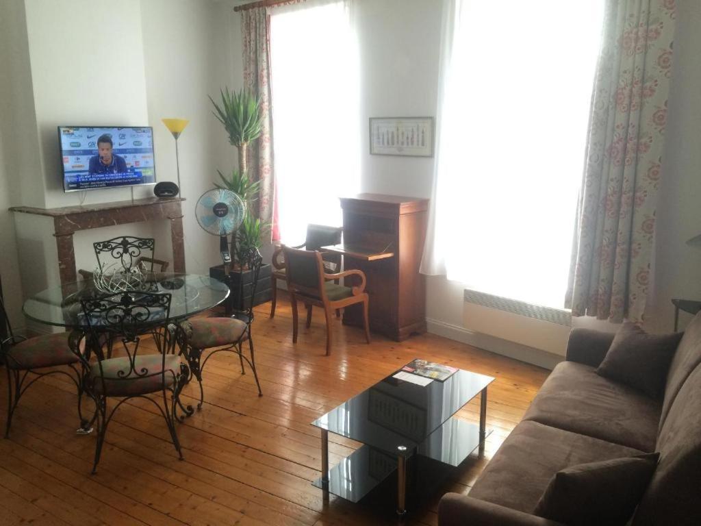 Appartements Du Beffroi Arras Bagian luar foto
